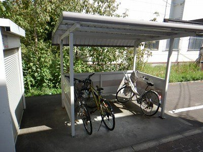レオパレスモクレンのその他|駐輪場