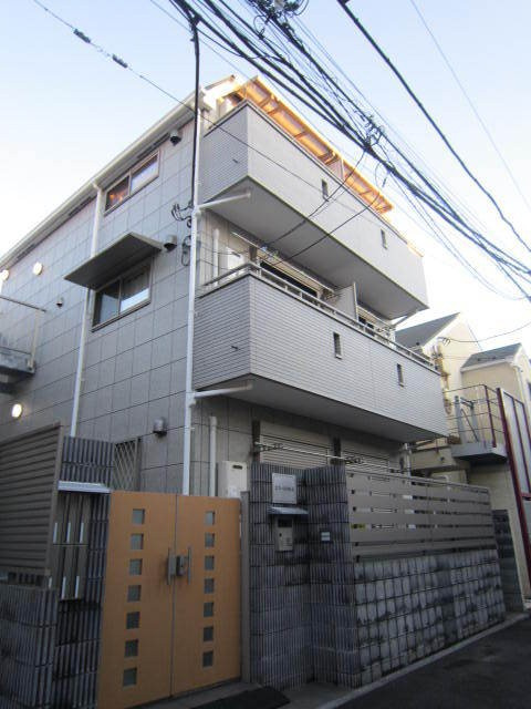 中野区本町３丁目のアパート