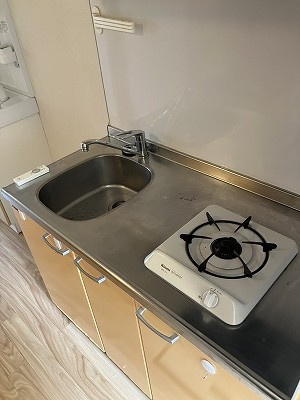 中野区本町３丁目のアパートのキッチン
