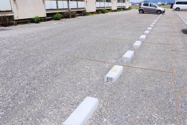 ビレッジハウス真備第二3号棟の駐車場