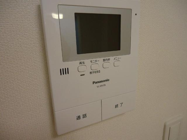 イナハマの内装|カメラ付インターホン