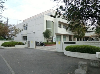 横浜市立釜利谷中学校まで1700ｍ
