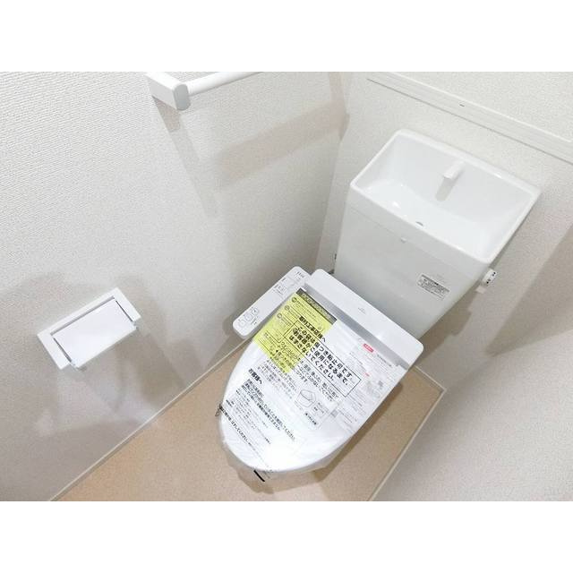 岐阜市日野北２丁目のアパートのトイレ