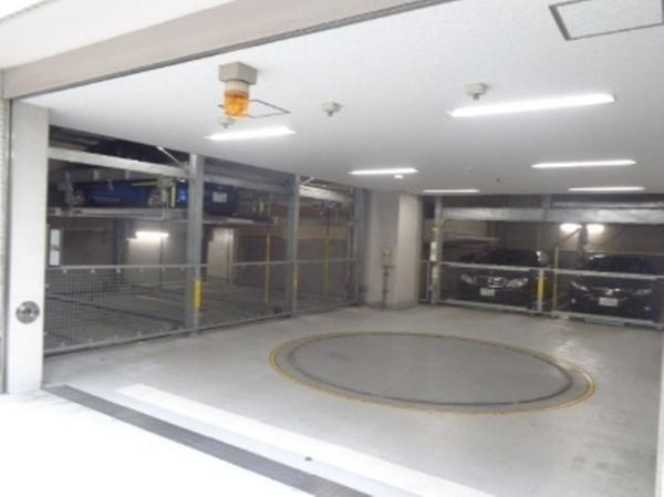 【駐車場】