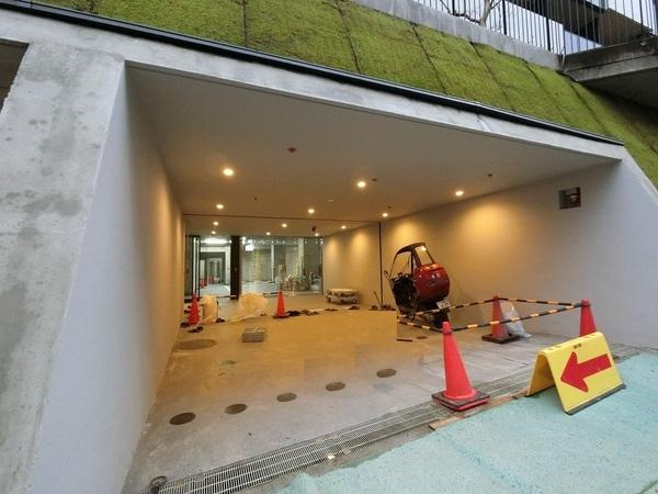 【駐車場】