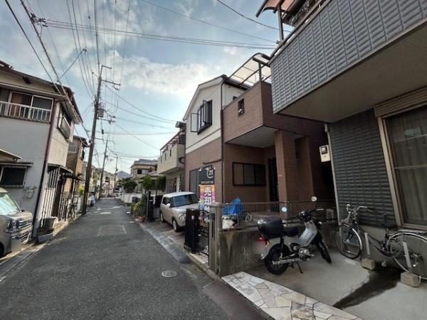 【前面道路含む現地写真】