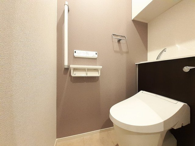 プルミエール手屋Ⅳのトイレ|シンプルで使いやすいトイレです