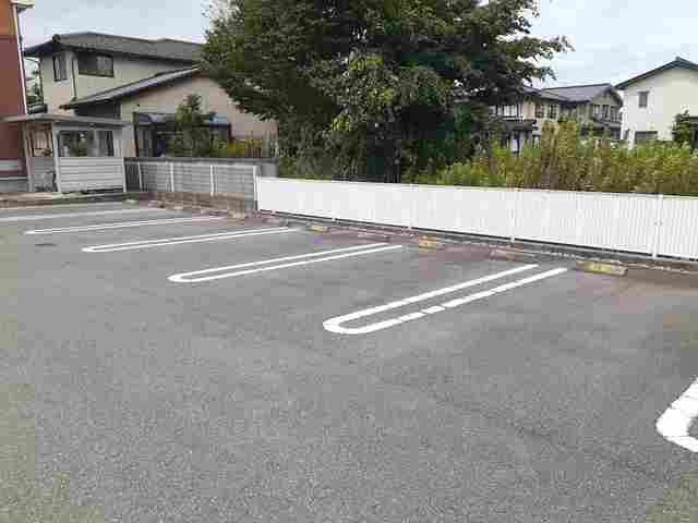 ローレルＮＳⅥの駐車場|駐車場があります