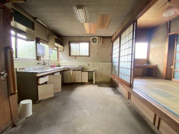 上鞆渕畑付き住居