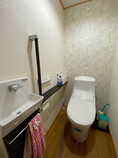 上鞆渕畑付き住居のトイレ