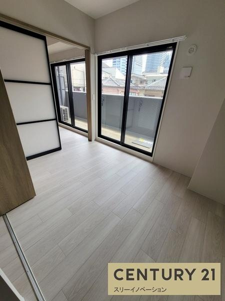 Louis Residence 弁天町の洋室|★明るい洋室★