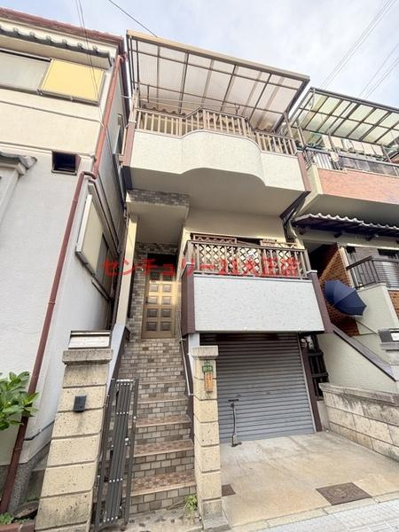 鶴町3丁目貸家
