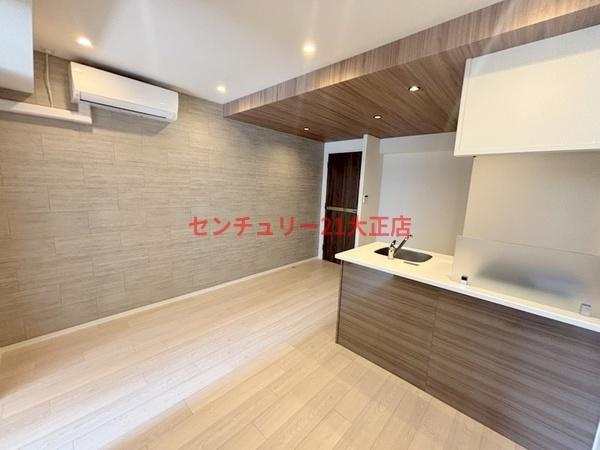 パークフラッツ弁天町駅前の居間・リビング|★エアコン付き★