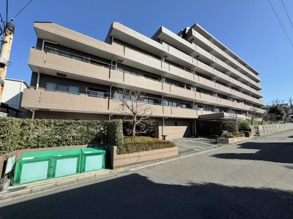 東急ドエルアルス江田の外観|外観写真です！絶賛リフォーム中！リフォーム内容や詳細はお問い合わせください。