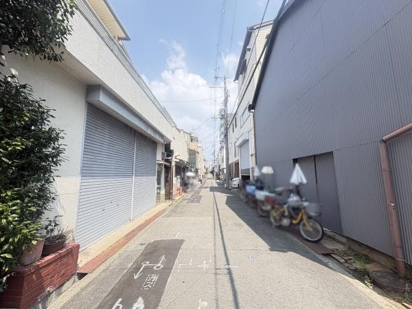 【前面道路含む現地写真】