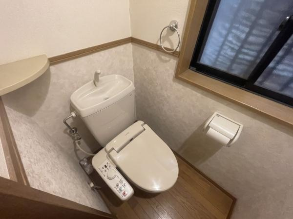 【トイレ】 | ※掲載の室内写真は、AI画像処理により家具・小物等を消去または一部加工しています。現況と異なる場合がありますので、現地をご確認ください。