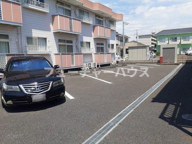 エルディム清水Ⅱの駐車場|駐車場完備です