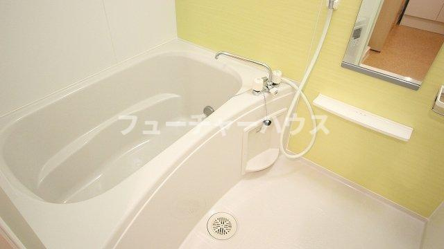 カーサ府中　Ⅱの浴室|コンパクトで使いやすいお風呂です