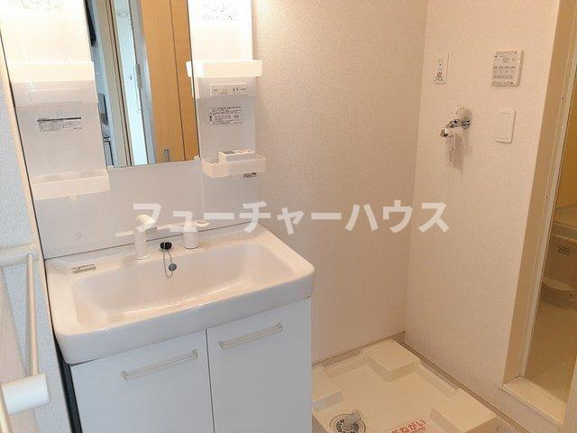 シルバーグラスＦの洗面所|スペースが確保できる洗面所です