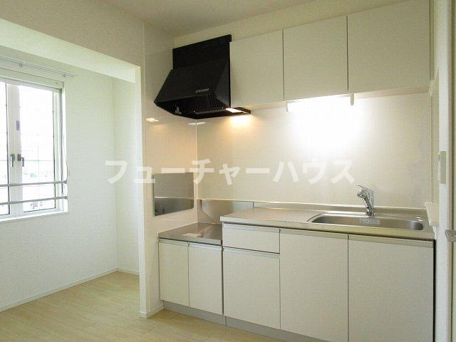ヴィラ　Ｈ，Ｓのキッチン|コンパクトなキッチンで掃除もラクラク