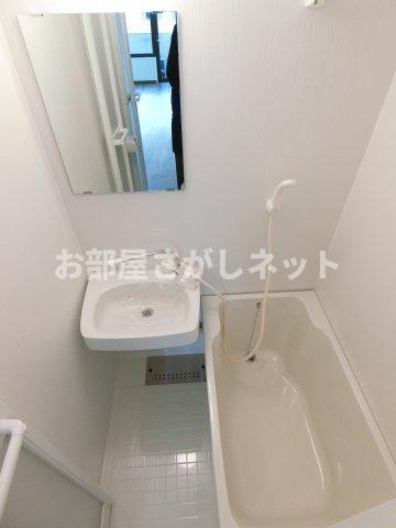 日興パレス三番町【おとり物件なし】#学生・社会人にオススメ！初期費用分割払いOK！の浴室