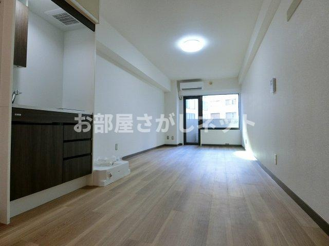 日興パレス三番町【おとり物件なし】#学生・社会人にオススメ！初期費用分割払いOK！の居間・リビング