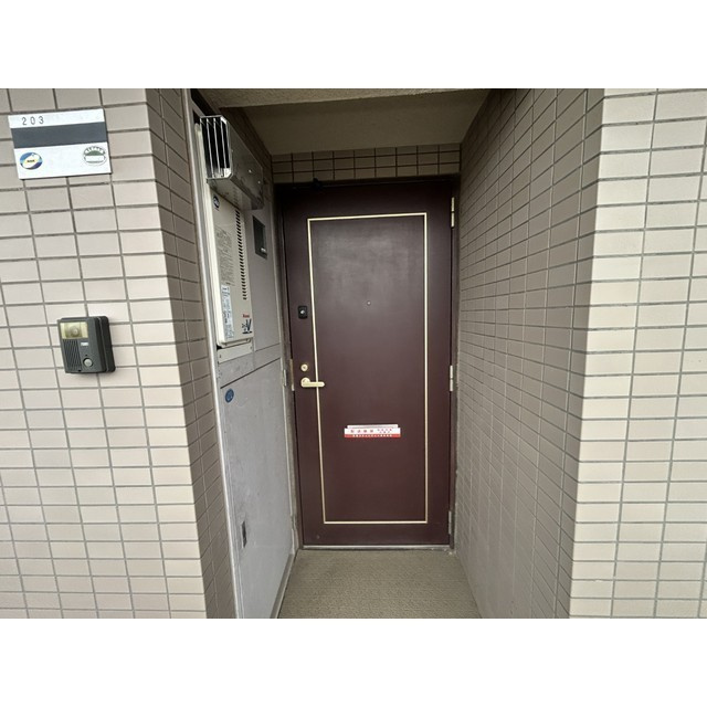 グランパレス小熊の玄関