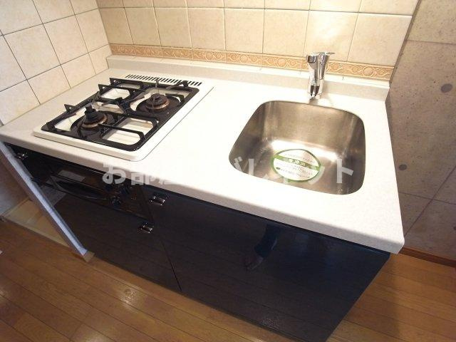 フェニックス三軒茶屋【おとり物件なし】#学生・社会人にオススメ！初期費用分割払いOK！のキッチン|システムキッチン（2口ガスコンロ）