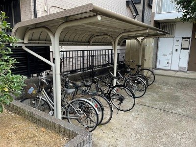 レオパレスフルールのその他|駐輪場