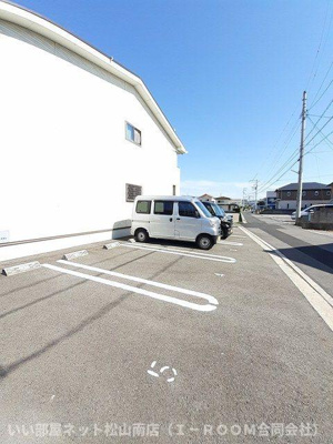 【駐車場】 | フローリッシュ
