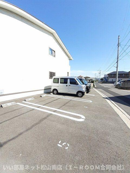 【駐車場】 | フローリッシュ