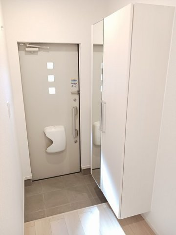 グリーンコートＡの玄関