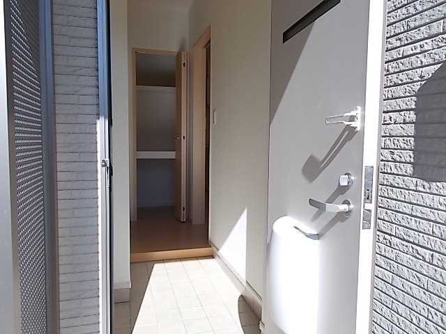 シックス　シュライン　エデンＡの玄関