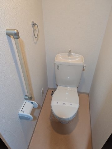 【トイレ】 | アーク船橋 | キレイな個室空間です