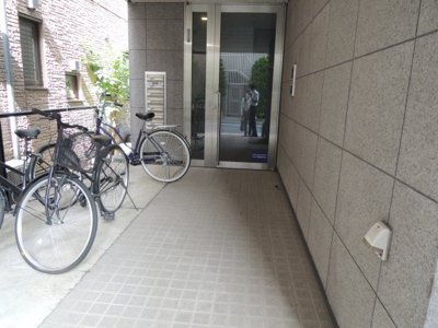 【エントランス】
