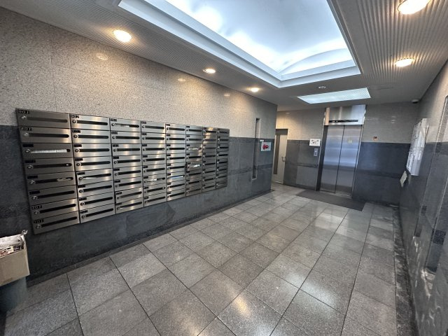 グランデール横川のロビー|建物の内部です