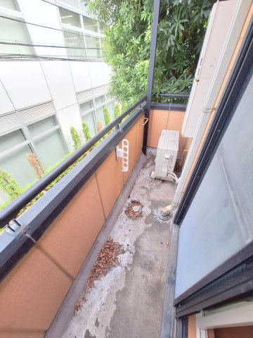 コスモ ノーヴァ荻窪のバルコニー