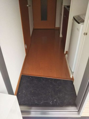 レオパレスサガタの玄関|きれいな玄関です