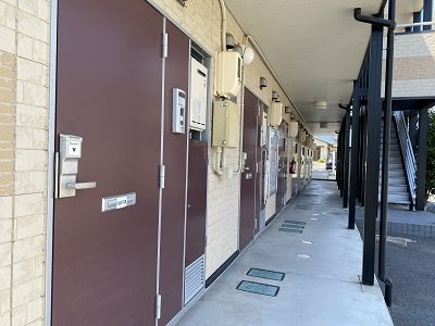 レオパレスクレール住吉のその他|1階廊下