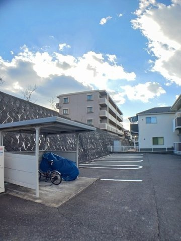 セレーノの駐車場|駐車場に車を止められます
