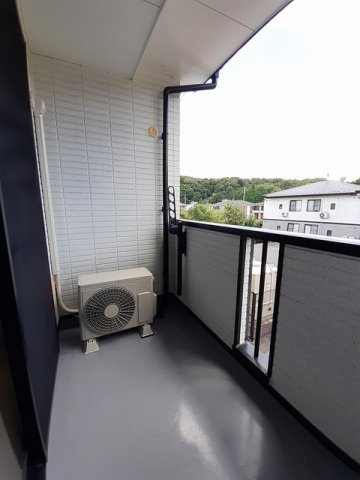 セレッソ十日市Ｂ棟のバルコニー|落ち着いた時間を過ごせるバルコニーです