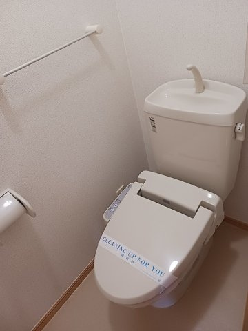グリーンヒル　Ｂのトイレ|ゆったりとした空間のトイレです