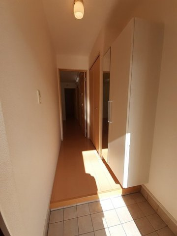 レガーメ　Ⅰの内装|明るい室内です