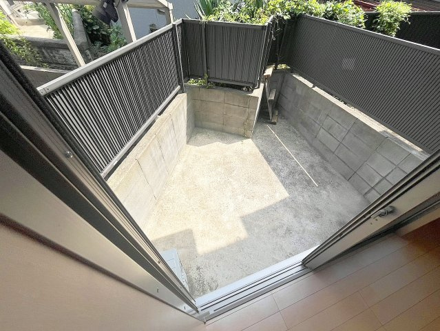レーヴィンス温品　弐番館のバルコニー