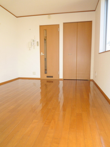 WITHの寝室|★キレイなフローリングのお部屋です★