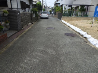 【前面道路含む現地写真】 | 川西市南花屋敷3丁目19の11　建築条件無土地