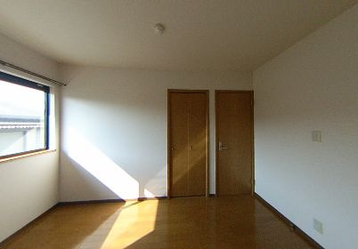 泉北郡忠岡町北出２丁目のハイツの居間・リビング|ゆったりとしたリビングです