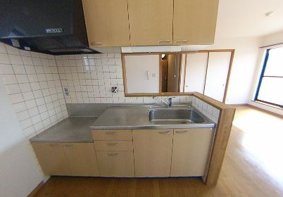 泉北郡忠岡町北出２丁目のハイツのキッチン|きれいなキッチンです