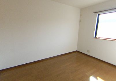 泉北郡忠岡町北出２丁目のハイツの居間・リビング|使いやすいリビングです