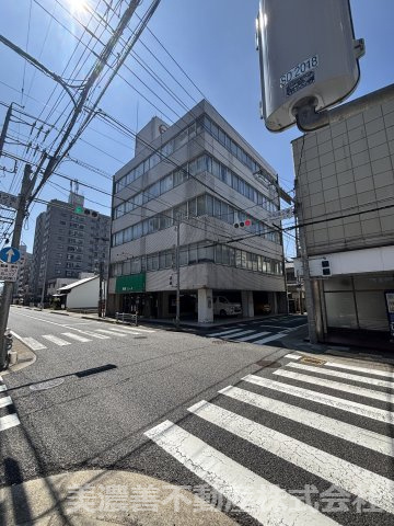 ６７２６４　岐阜市平和通２丁目売ビル